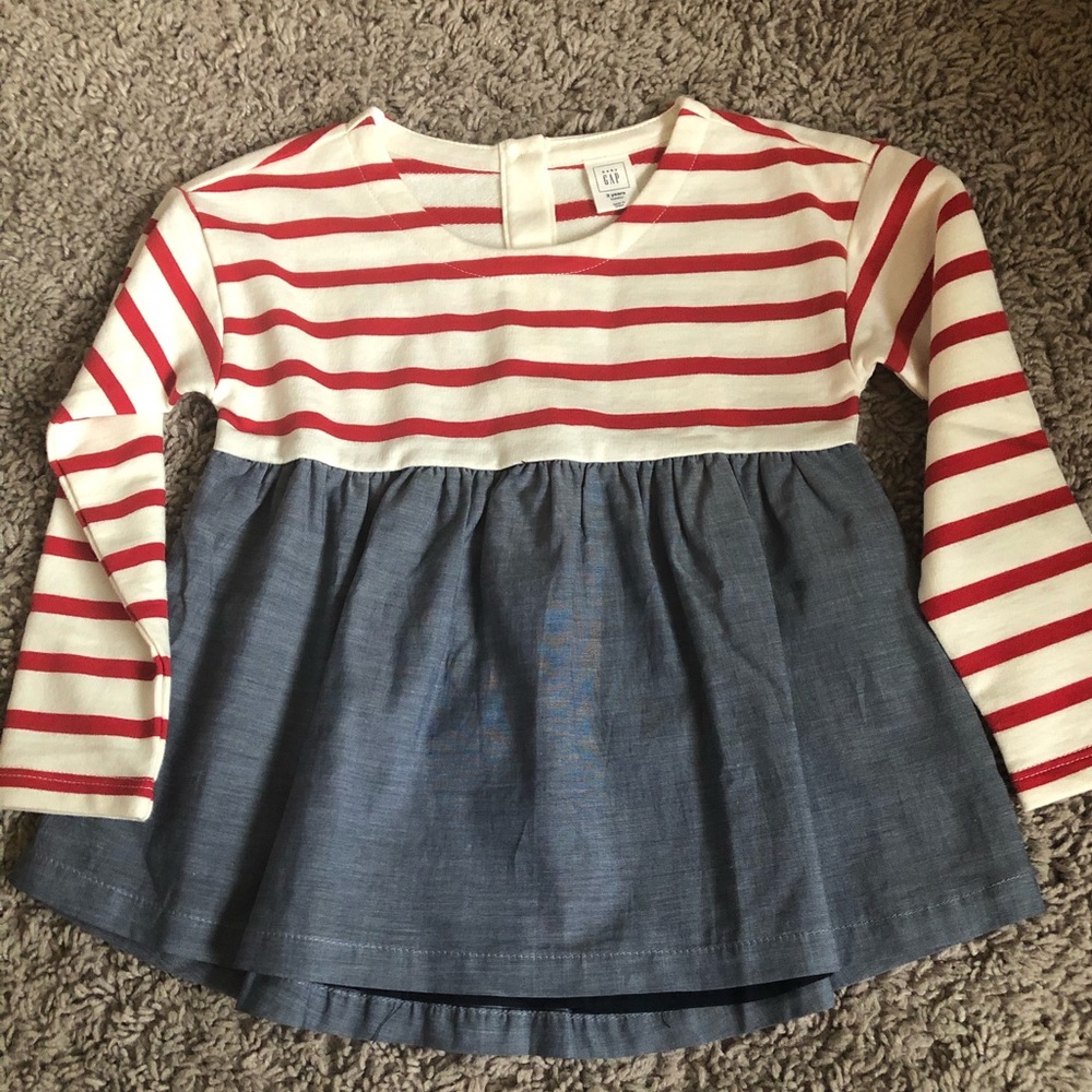 Gap shirt